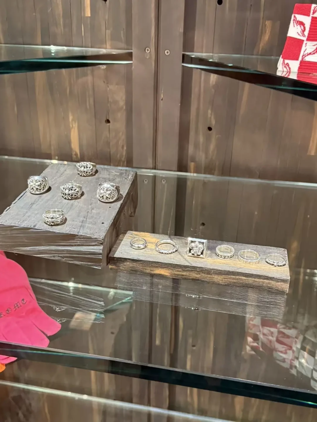心斋桥25年老店关门，创始人访华：克罗心8月的“稀缺叙事”面前，想买的人该怎么办