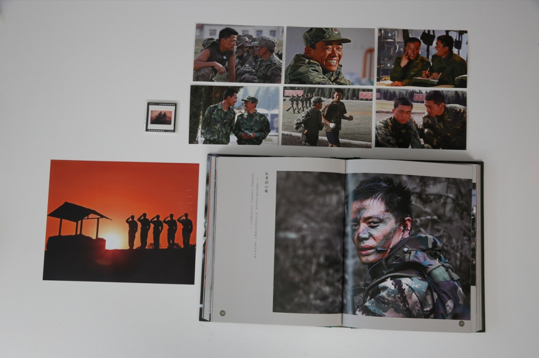 《士兵突击》20年售后来了:袁朗、高城、伍六一警服重聚,许三多留在评论区