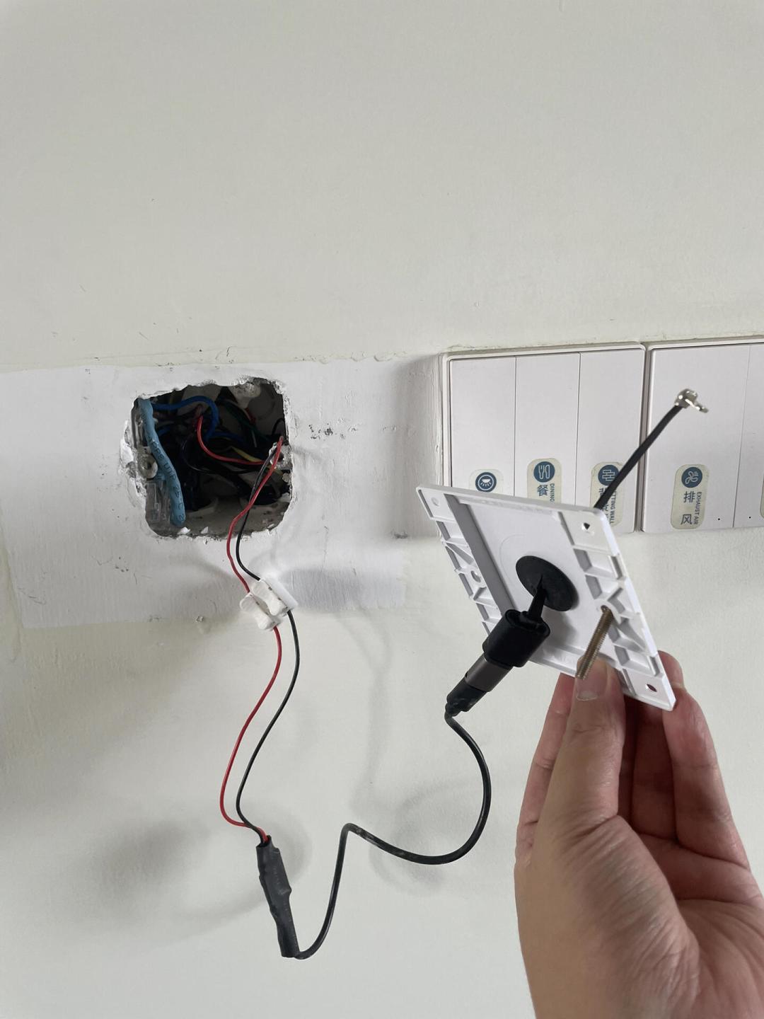 墙上的iPad先别卖:苹果壁挂Home Hub曝光了,但DIY中控还不用急着换