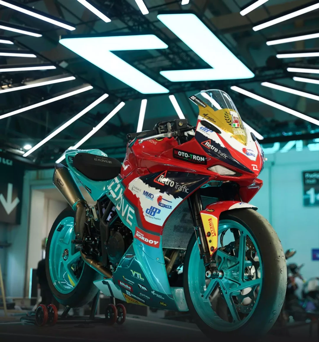 凯越官宣650RR明年征战WSBK：等这台四缸再等一年，还是现在提张雪820RR？