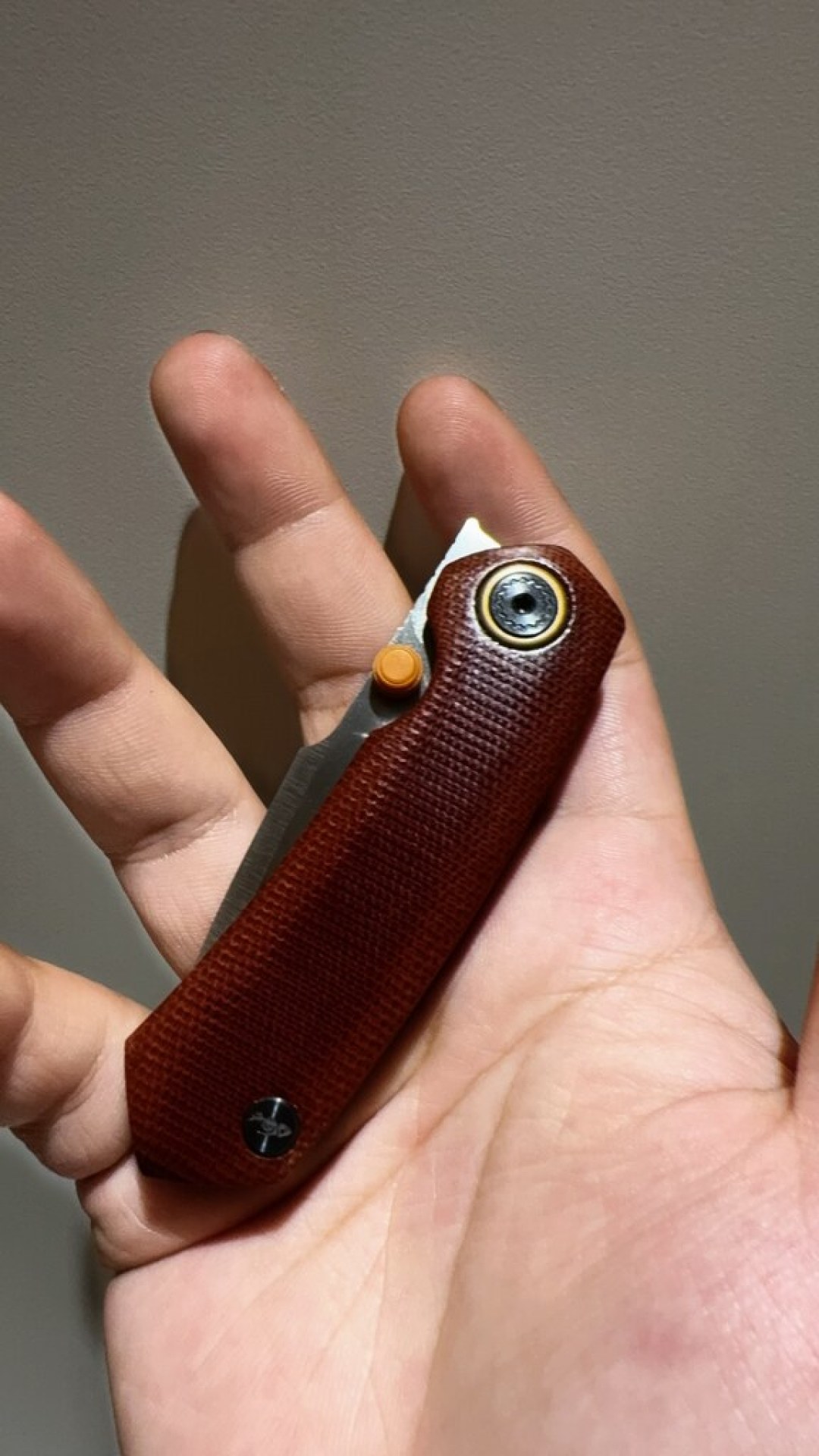 不锻打、没工坊，楼房里做出第一把折刀：三条路线的花费、工期和坑