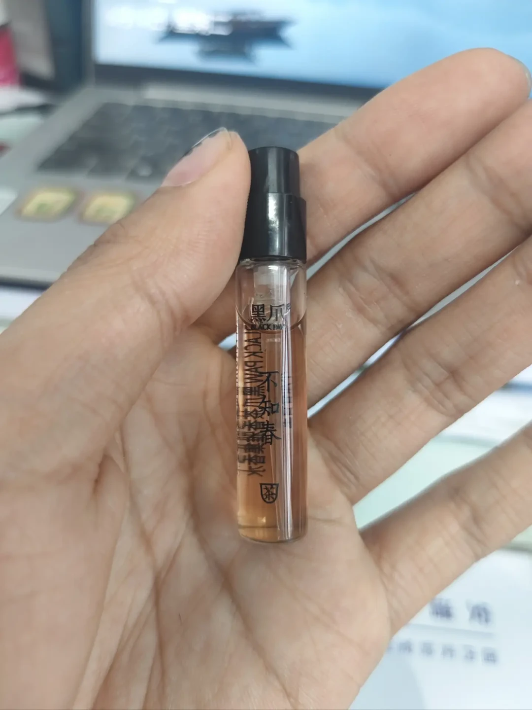 黑爪的店越开越多,但我劝你到店先别付款:试香纸闻不出的4个信号