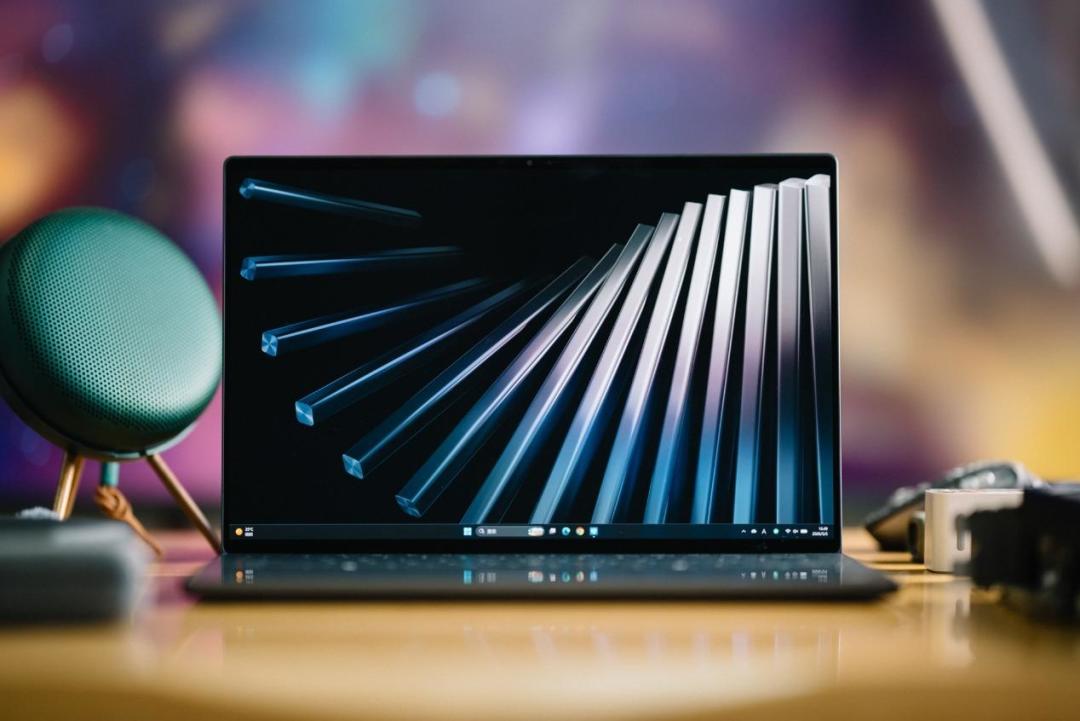 戴尔峰会风头全被8999元的XPS 13抢了,但我算了笔20999元XPS 14的账:这笔信仰溢价,只有三种人值得掏