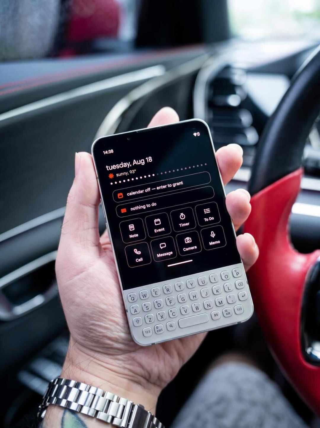 Minimal Phone 2发布:墨水屏换成OLED,众筹599美元起,这台