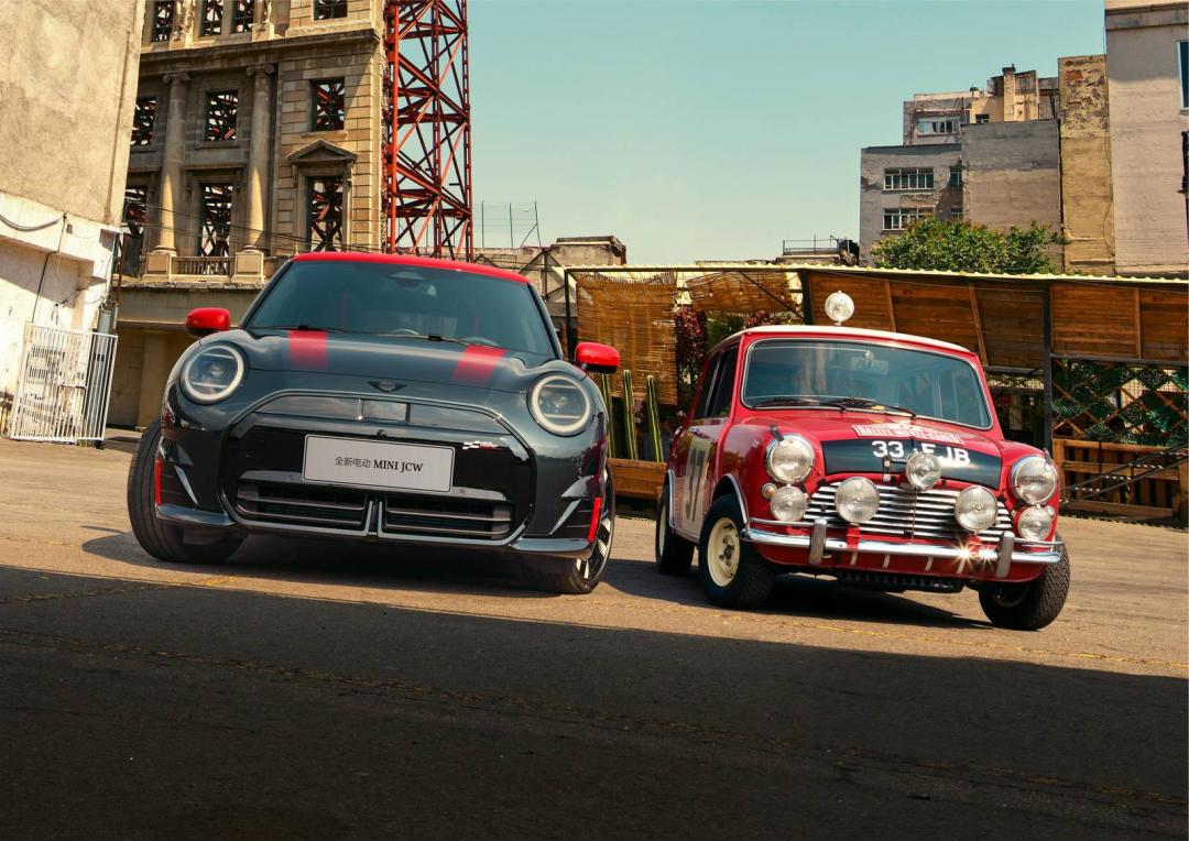 落地23万左右的电动MINI JCW,“颠”成了最大槽点?翻遍全网车主评论,从原厂到KW V3我理出4条路