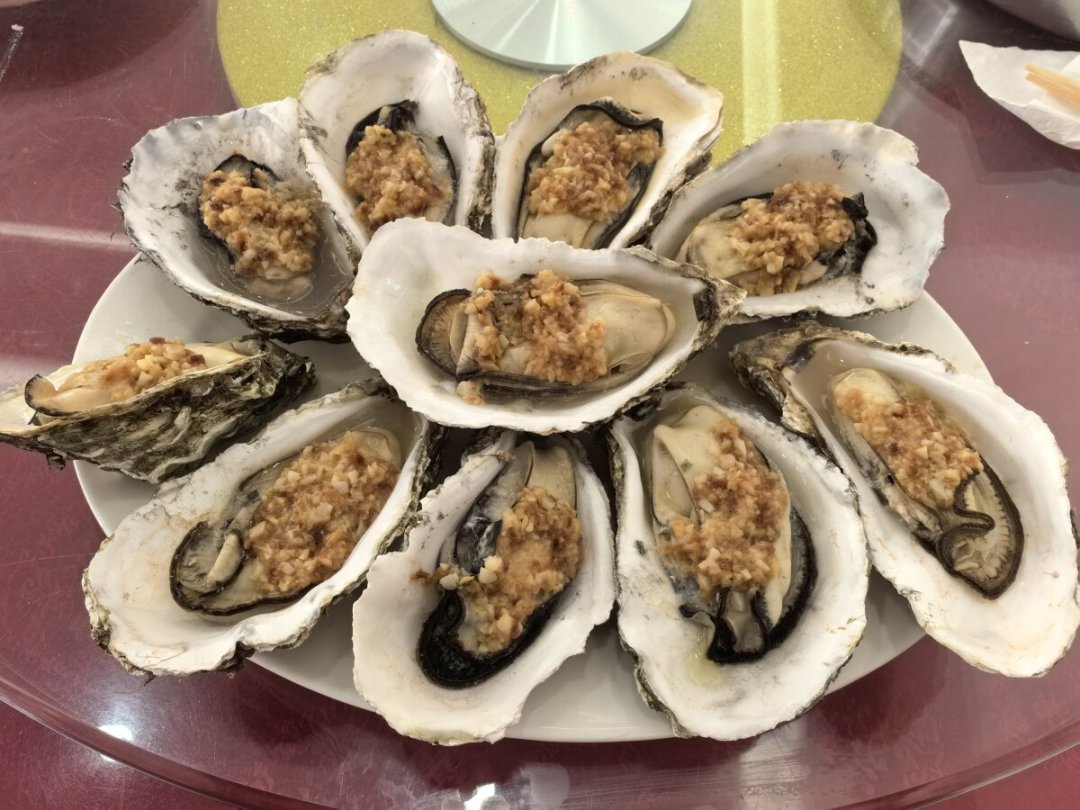 吃生蚝别指望芥末杀菌:8月是弧菌活跃高峰,这4类人别碰生吃