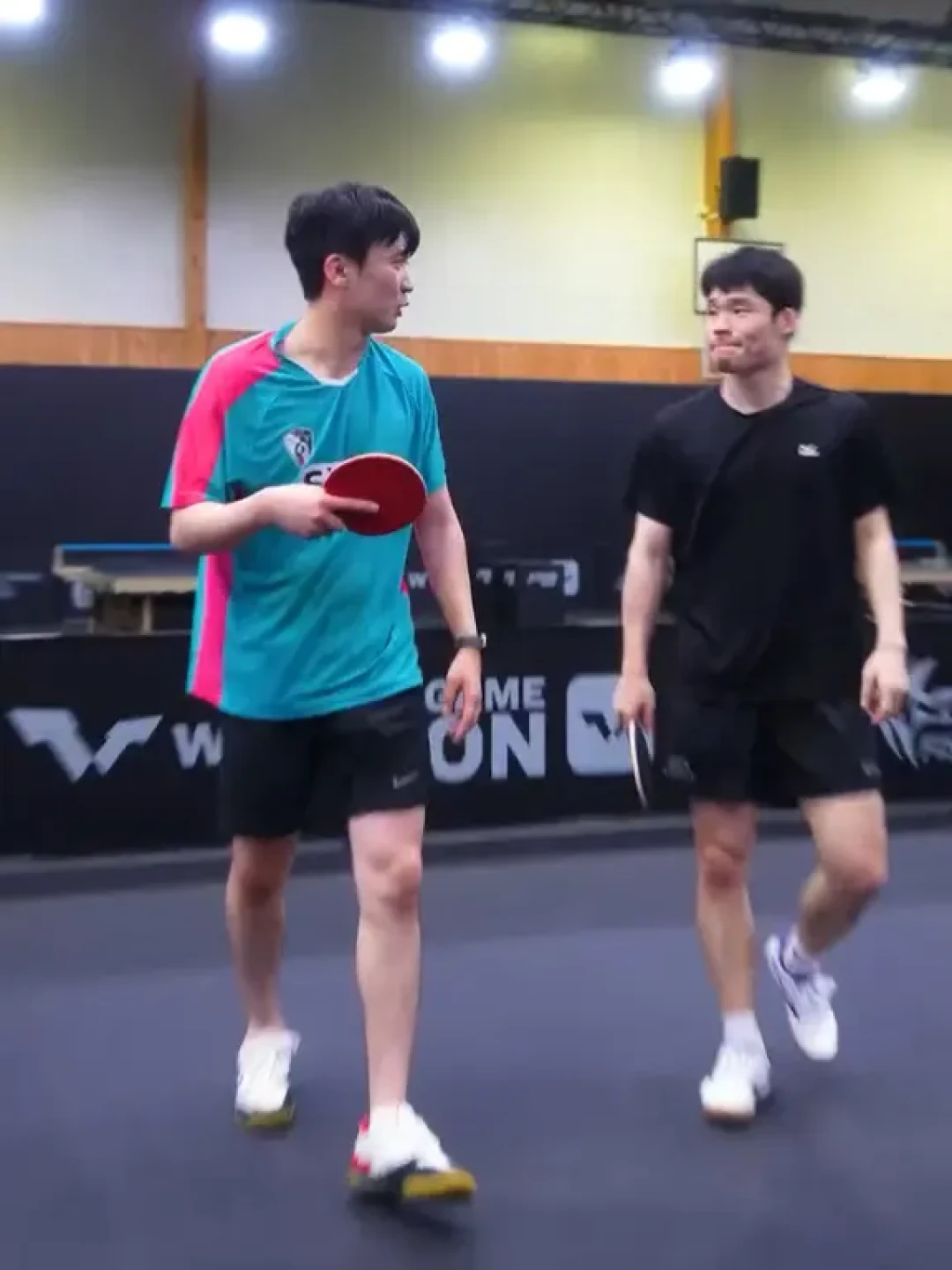 一场奥运会逼出马龙张继科两个名场面:十年后,郑荣植站进了WTT教练席