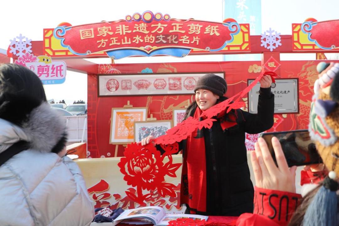 正月初五突然闭园,两天后哈尔滨下大雪:翻了近四届冰雪大世界的时间线,今年冬天什么时候去其实能算出来