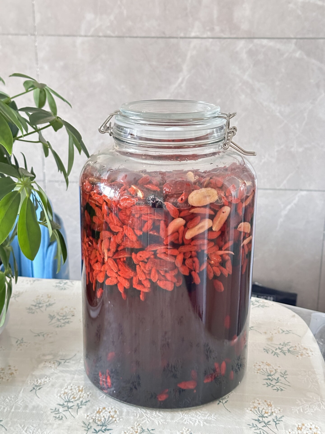 全是酿造醋，为什么有的3块一袋，有的30块一瓶？买醋前看瓶身这三行字
