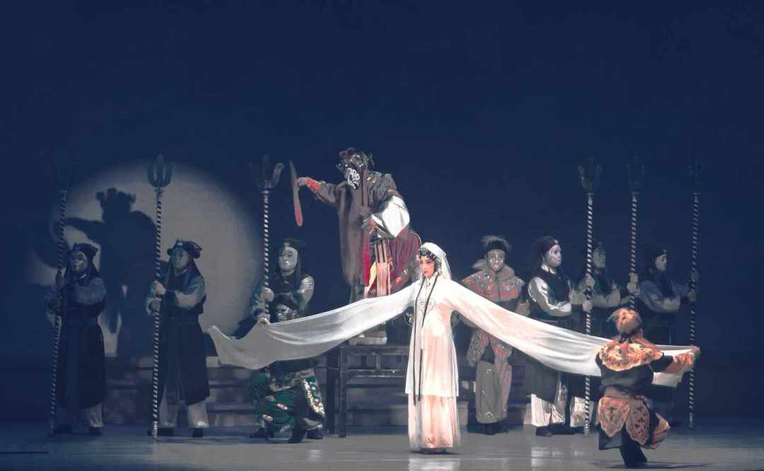 演了22年,看一场少一场:青春版《牡丹亭》2026观演攻略,全本、精华本、校园版怎么选,看完再买票