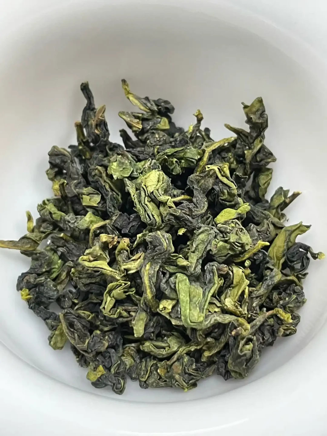 胖东来茶区排队两小时背后:一张价目表,和4条买茶不踩坑的红线