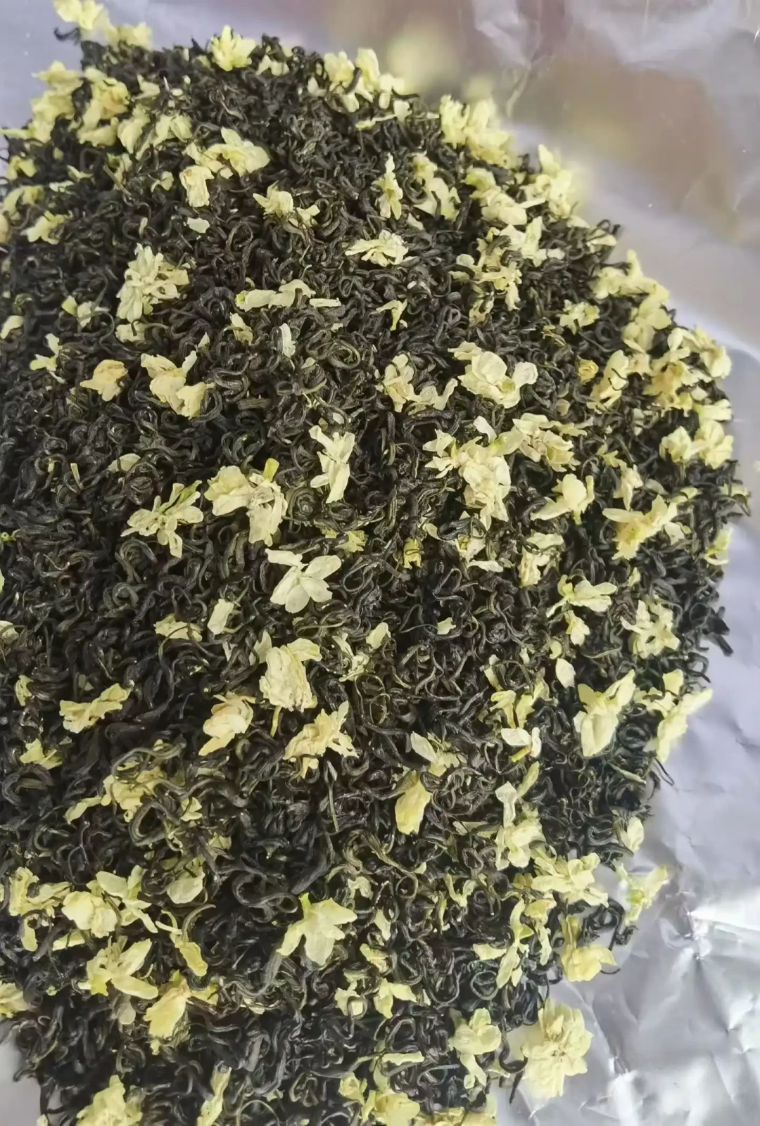 胖东来茶区排队两小时背后:一张价目表,和4条买茶不踩坑的红线