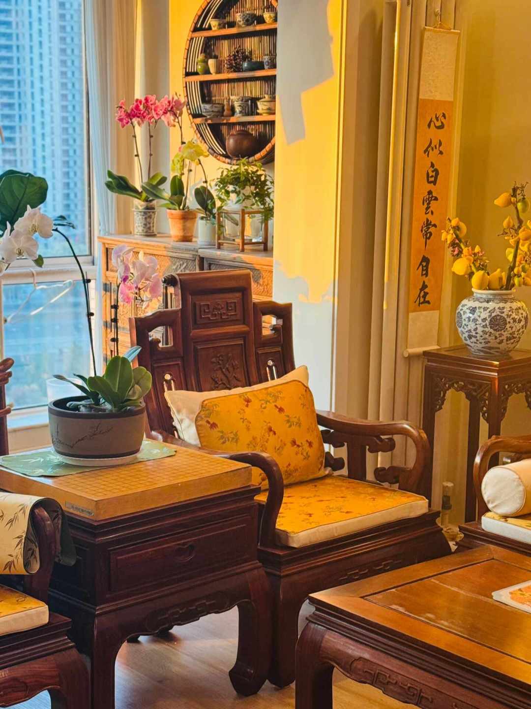 爸妈当年花几十万买的红木家具,如今回收价不到一成:留、卖还是爆改,先搞清楚这三件事