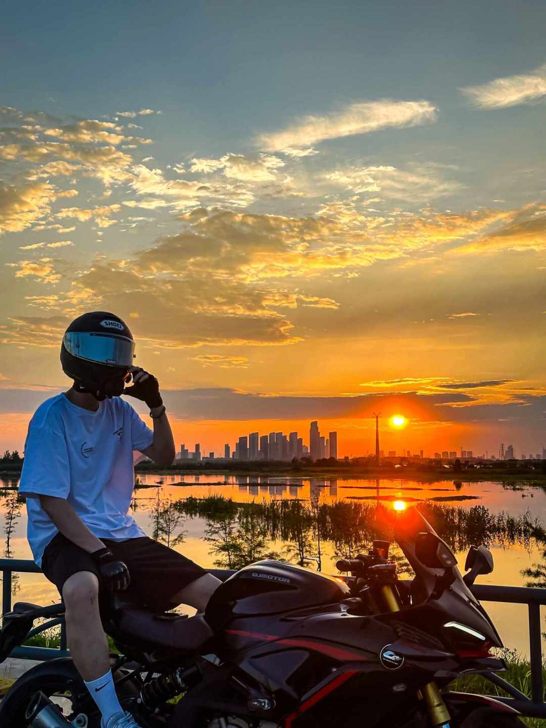 299km/h获刑与救命的装备:秋季骑行季之前,这份换装备指南值得收藏