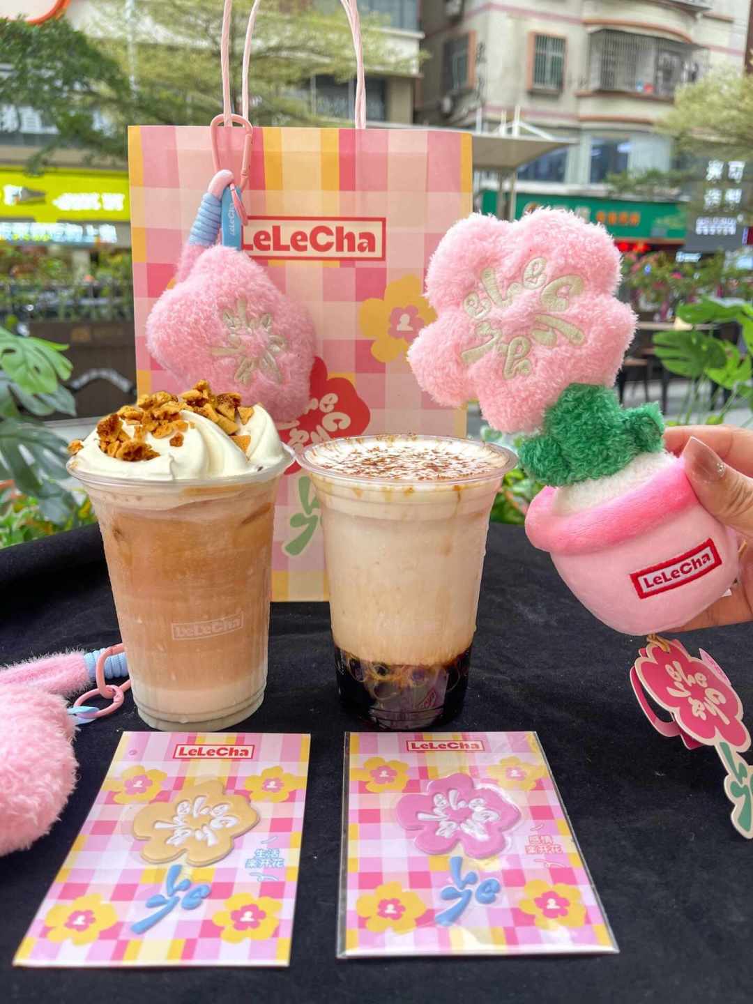 乐乐茶一年关店130多家、北京直营清零,广州老粉却尖叫着盼回归:初代网红茶饮是日落还是归来