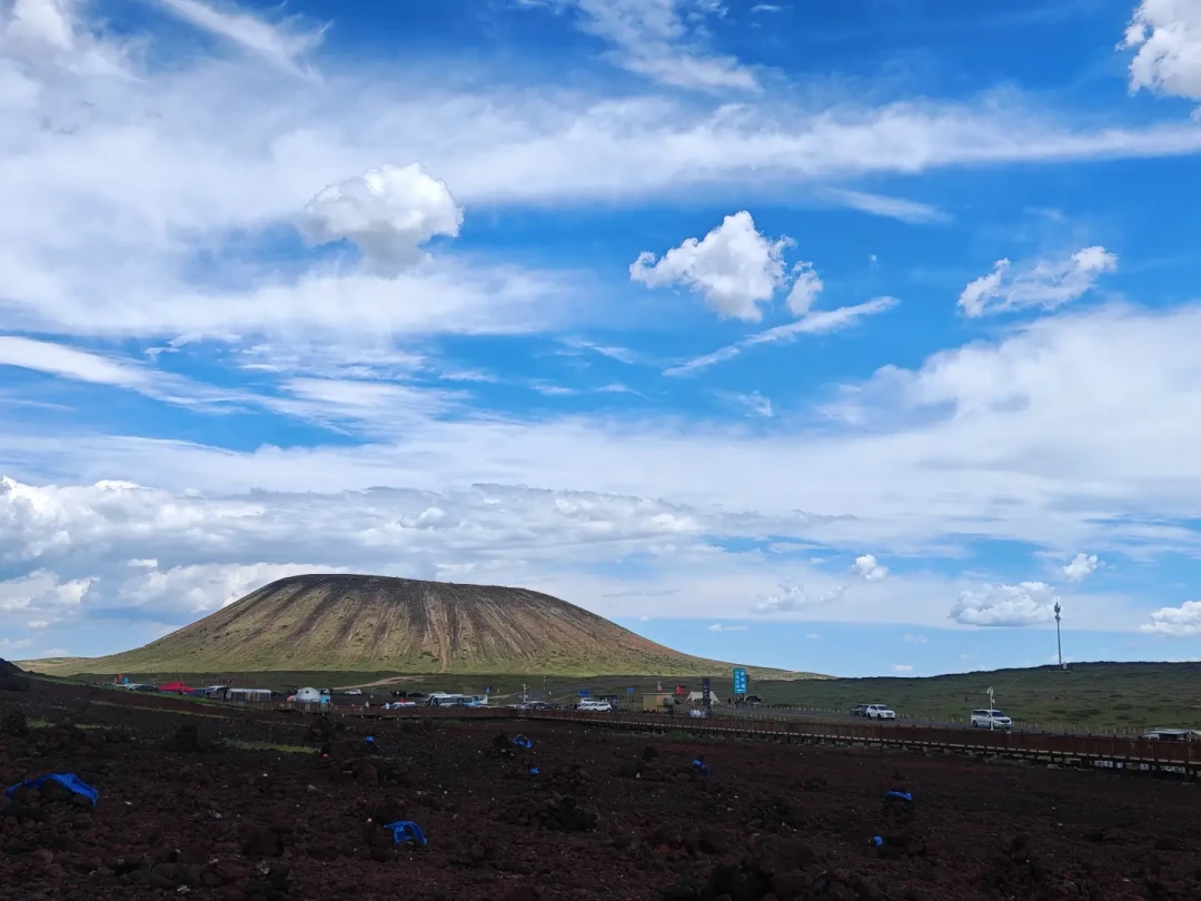 一边喊避雷,一边喊值回票价:我翻了20多篇乌兰哈达火山刚回来的实测,把这笔账算清楚了