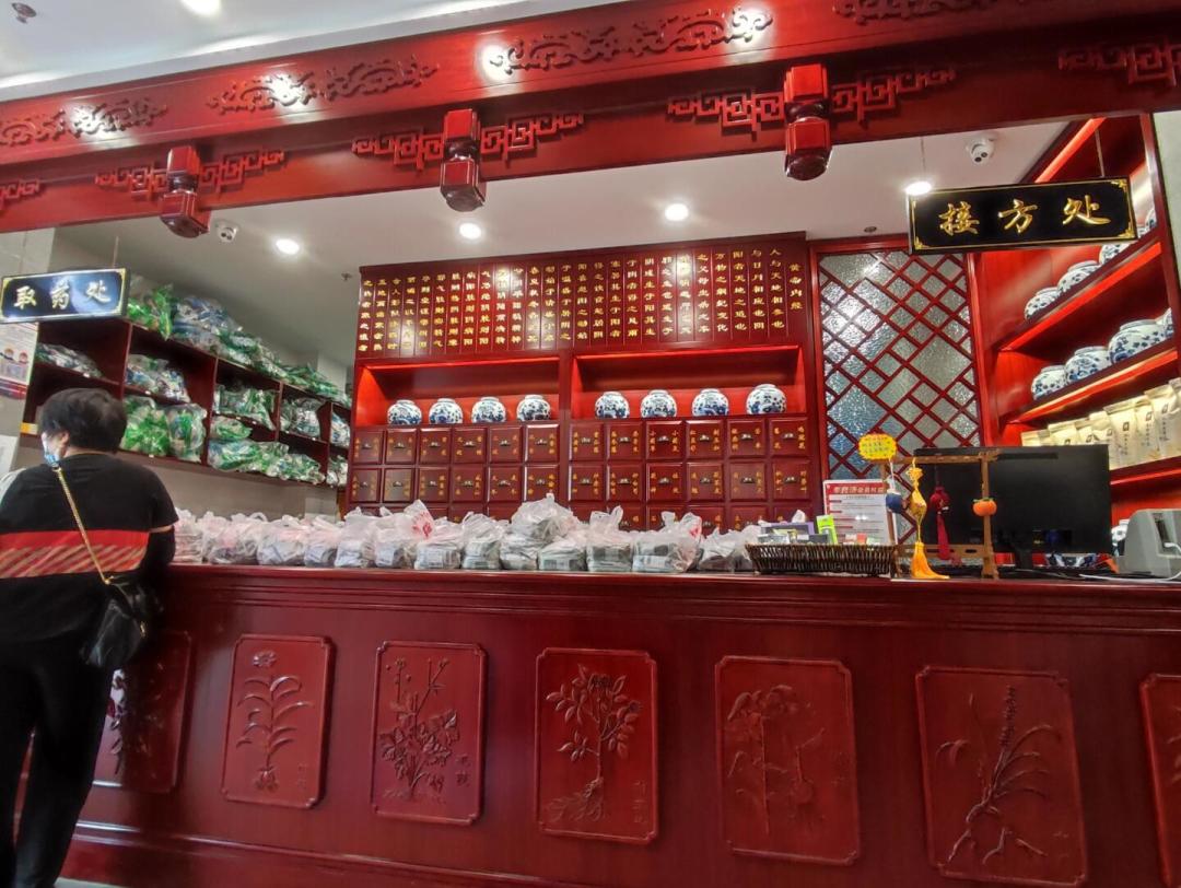 末伏倒计时:李良济三伏贴可贴至8月30日,要不要冲刺?先看懂这三条路线和四个坑