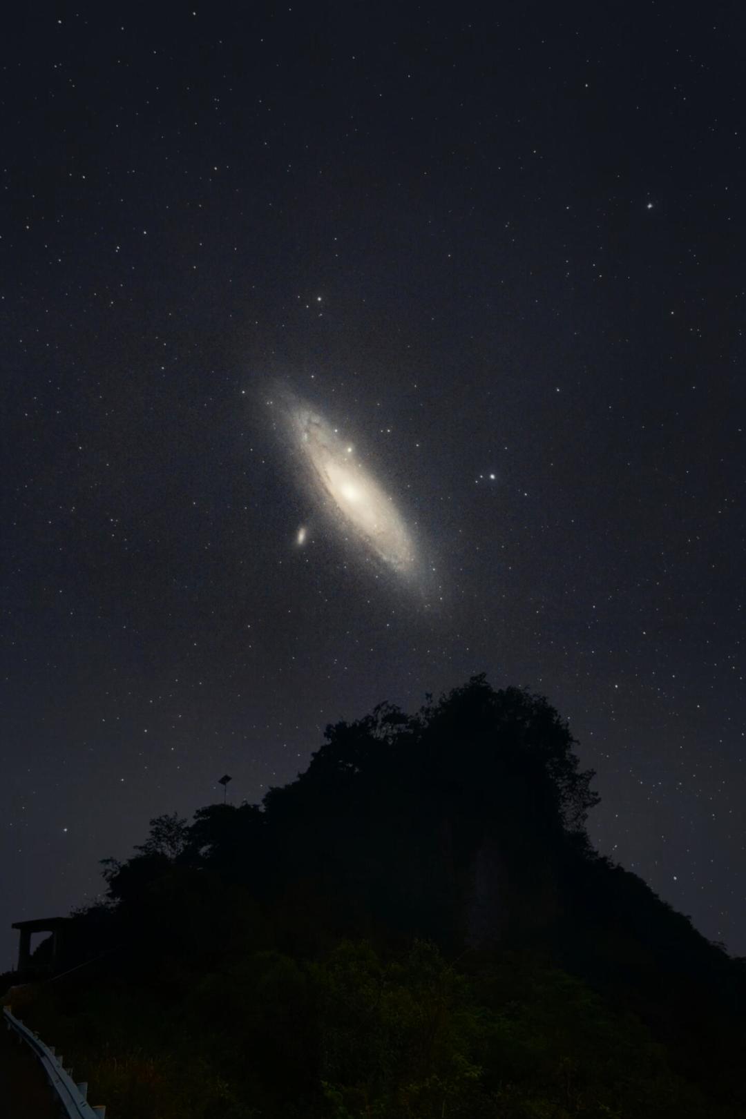 仙女星系观测季开启:裸眼0元、双筒300元,这趟254万光年能看到什么程度?