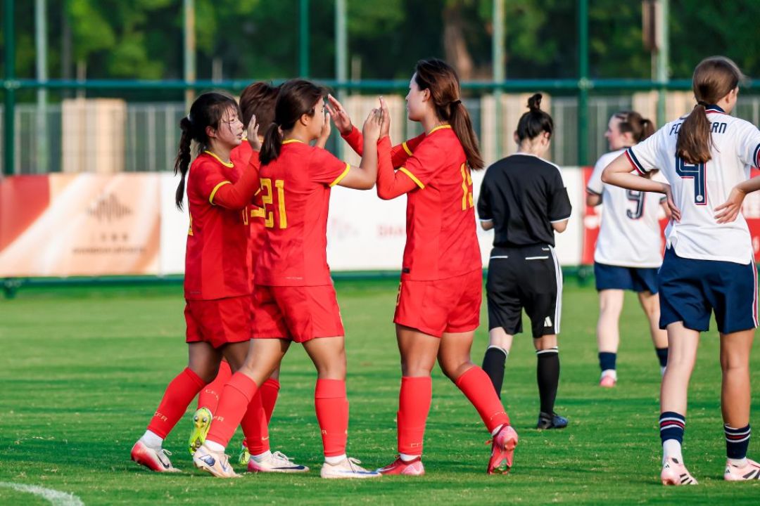 「5-0皇马」刷屏微博,却没人找得到新闻?这支U17女足,激动之前先搞懂三件事