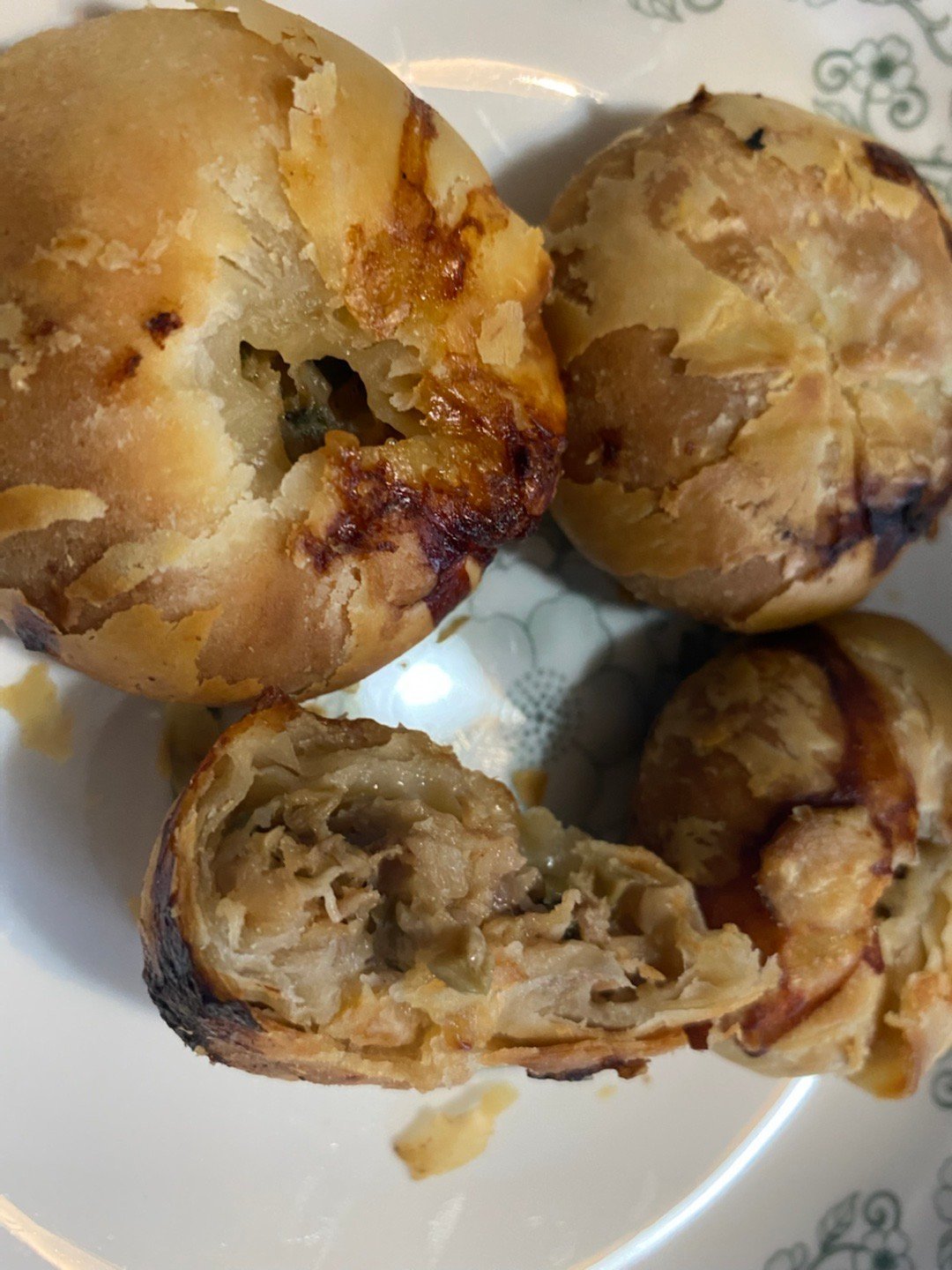 五味和榨菜鲜肉月饼越来越难买?渠道、复热技巧和平替都整理好了