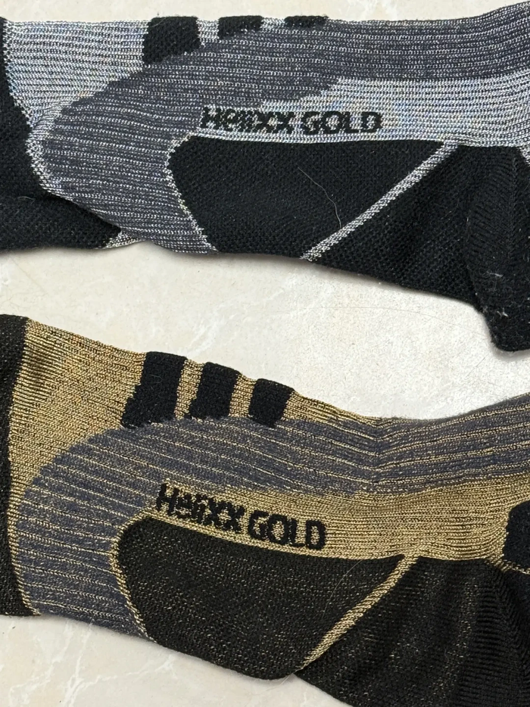 同款X-Technology技术卖三分之一价格:迪卡侬联名跑步袜补货,能平替X-SOCKS吗?