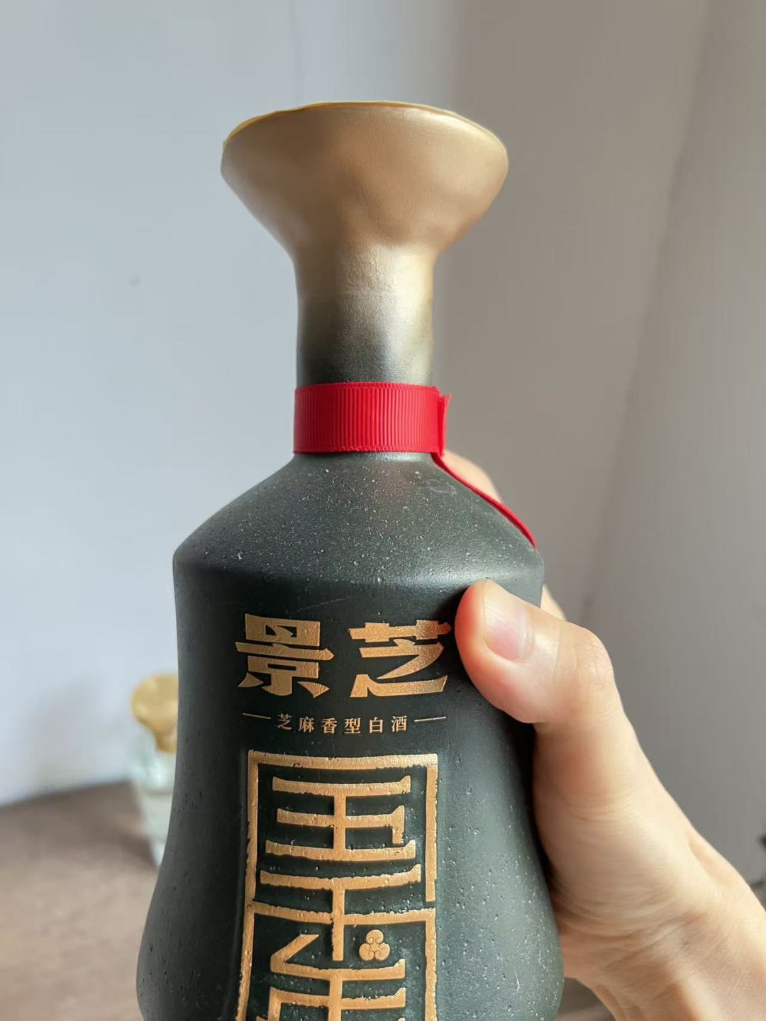 景芝这半年：华润中报点名“调整”、高管连换，但瓶里的酒得分开看