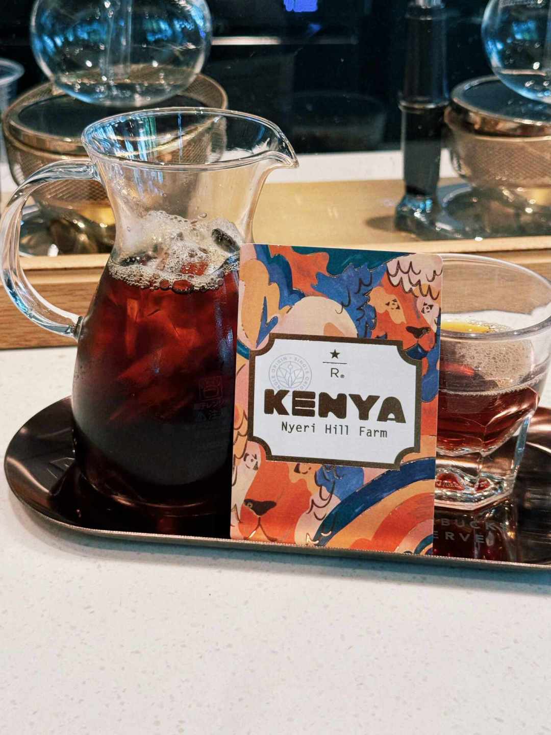 星巴克桶酿第七年回归,一杯49到89元,口碑分成两派——今年的桶酿怎么喝才不踩坑