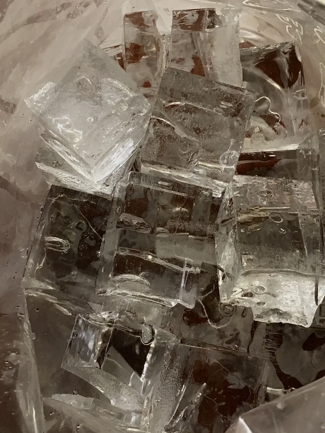 在家调酒好不好喝,冰占一半:翻完全网做冰帖,0元到几百块的4条路各有账