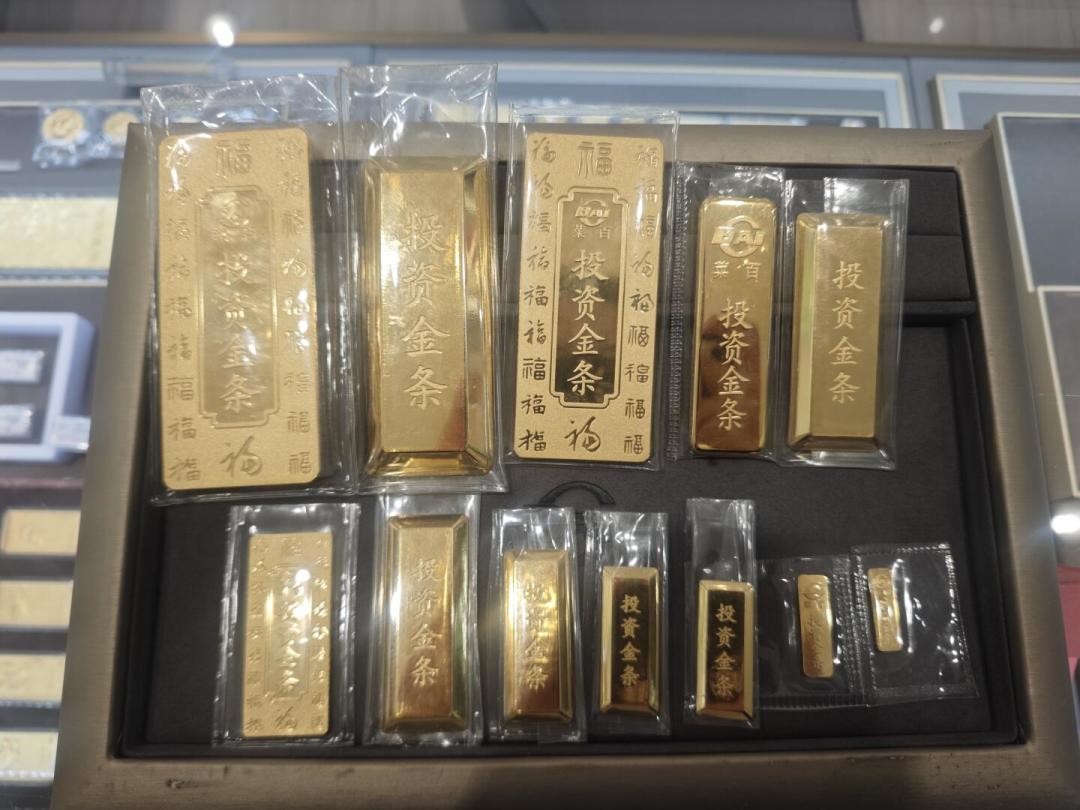 菜百金价单日暴涨38元:6月抄底的人已经赚了31%,现在追还来得及吗?
