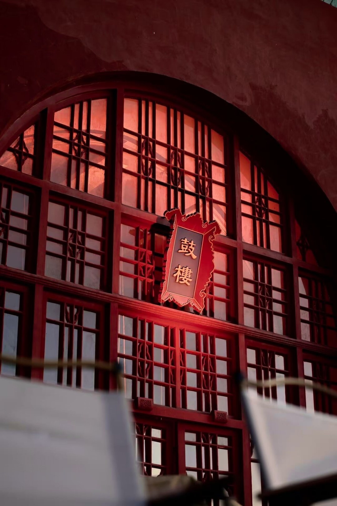 128元,在北京700年鼓楼下听一场现场:「鼓楼音乐夜」八月只剩最后两场,票怎么买、怎么玩