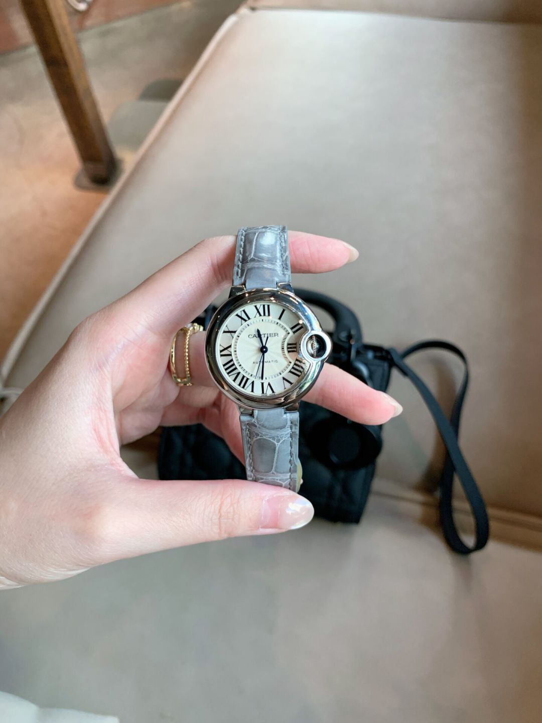 换个表带又是新表:4天4条同标题笔记,卡地亚萧邦表主都动手了,腕表