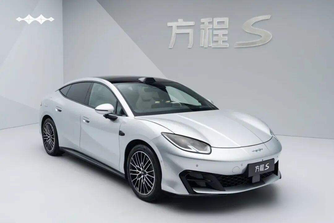 成都车展明天开幕,1600台展车、100款新车:我把SUV分成三张清单——能买的、能下订的、只能看的