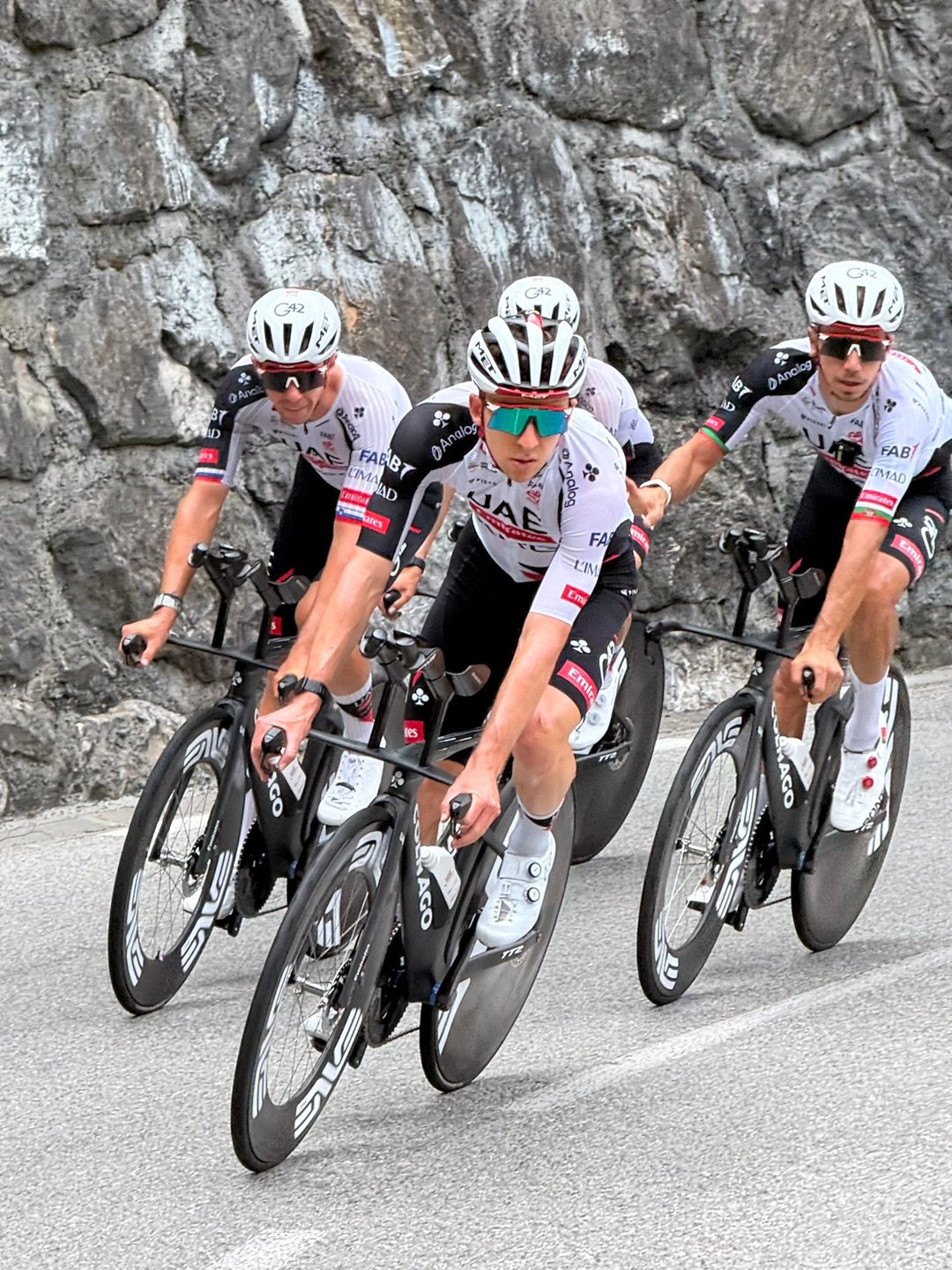 环西后天发车，21个赛段大多23:50收官：把直播表和路线表对完后，我把熬夜成本分成4档
