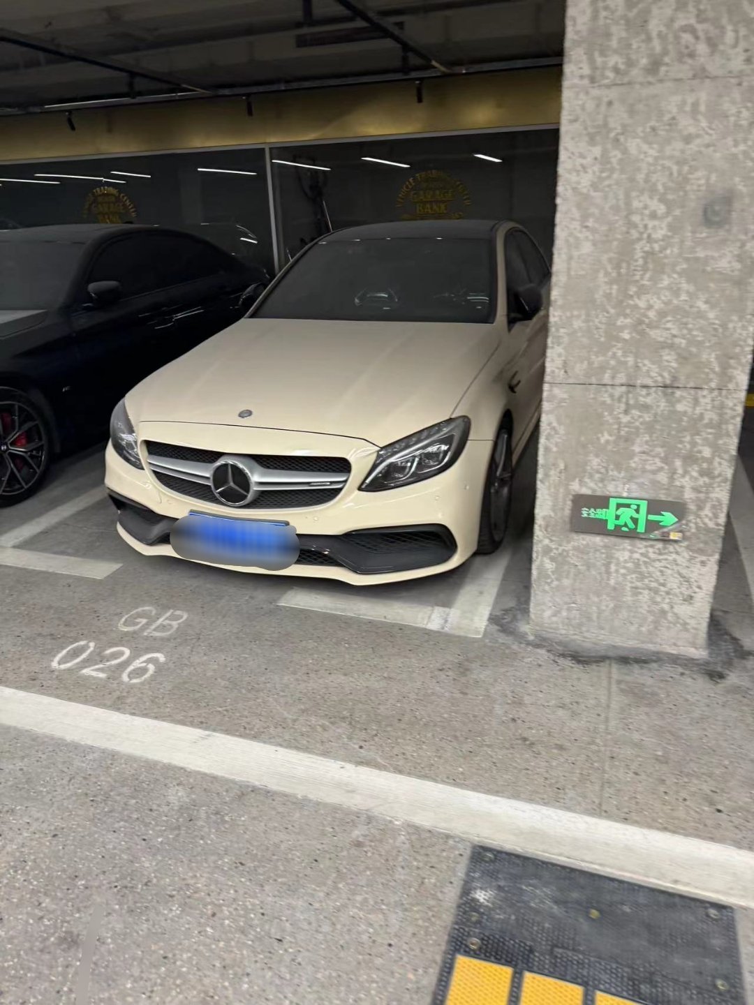 当年55.8万落地,如今挂牌22万:二手性能车越跌越便宜,越不能只看“原版原漆”