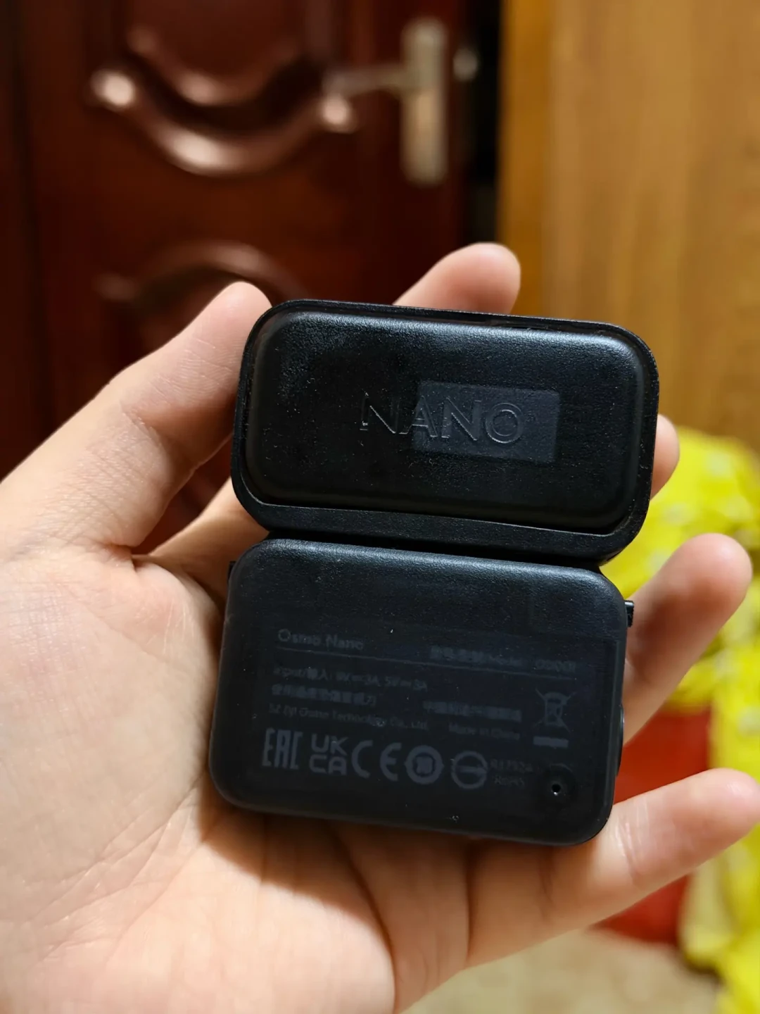 大疆Nano新机跌到1609元、二手喊价1400元,偏偏Nano 2谍照又出来了:下单前先算清“现在买还是等”这笔账