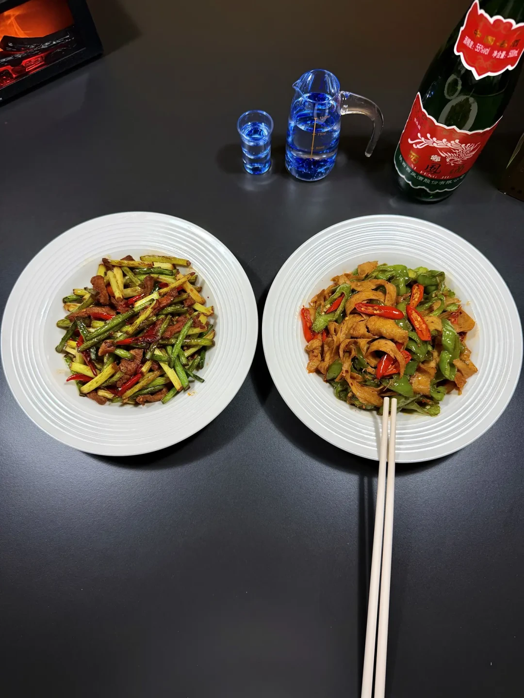飞天跌了883元、普五半年跌160元,50元的口粮酒却纹丝不动:自饮的人不用等中秋降价