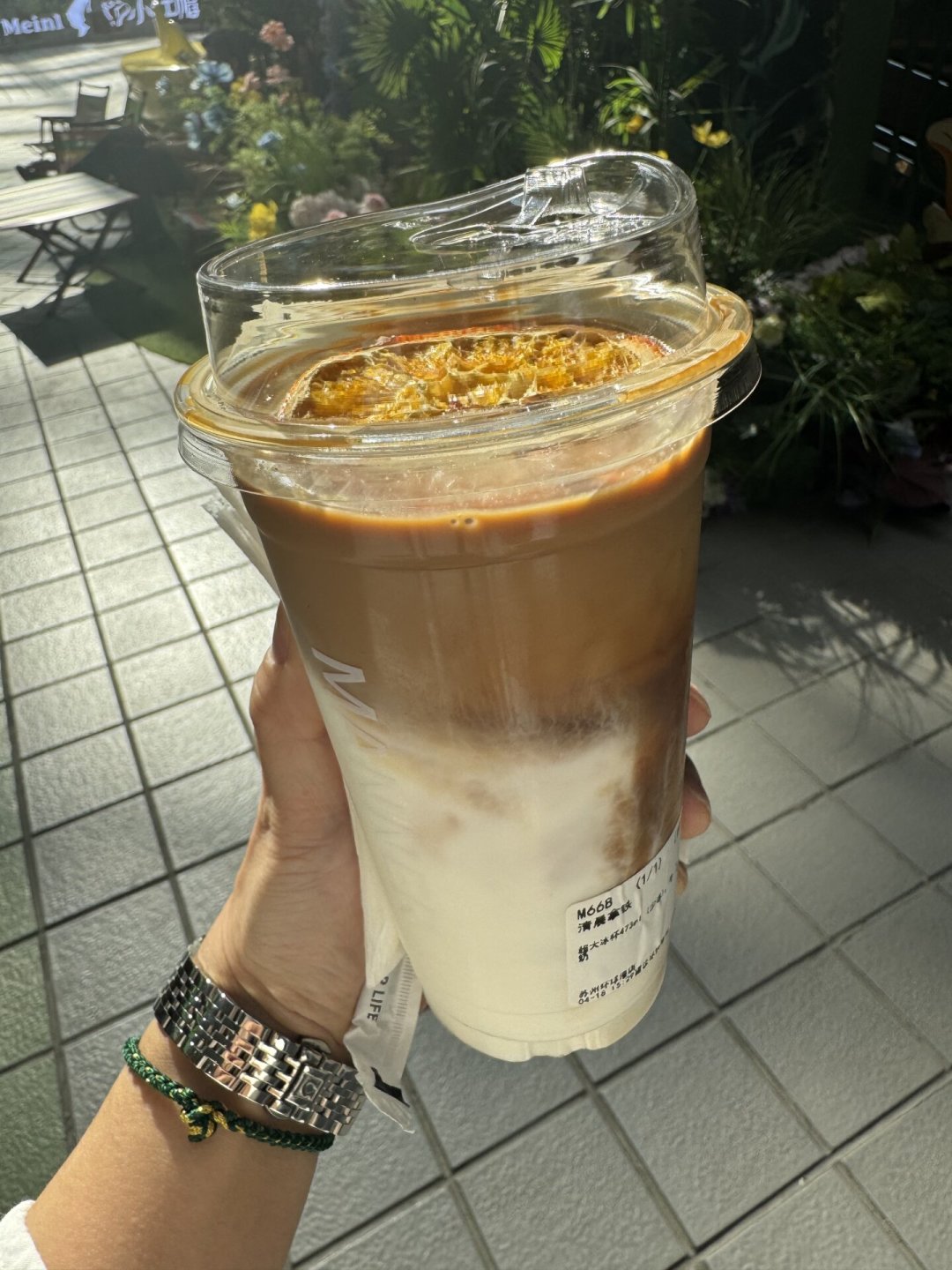 天天买咖啡的人，该不该转在家做？五种方式的单杯成本和设备回本杯数，替你算好了