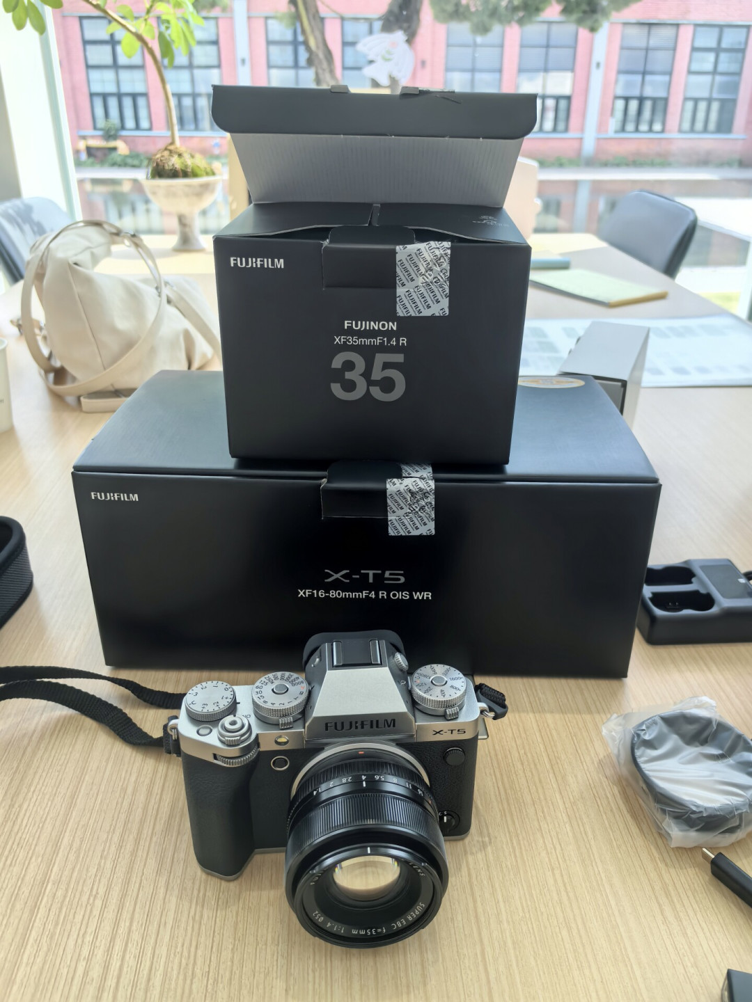 X-T5到手10490、A7M4干到11256，但北京Z8国补完没变：翻完十几个城市的国补政策和几百条评论，我把相机国补哪是真让利、哪是先涨后补说清楚了
