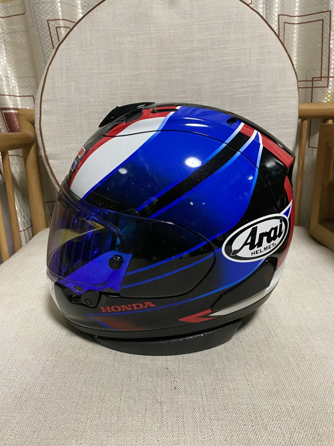 买二手 Arai,第一个问题不是“保真吗”:4 道要问的关,和 8 月的真实行情