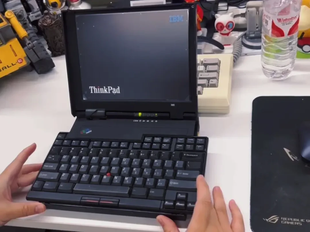 这周，B站和知乎都在围观同一台32年前的老ThinkPad：复古小黑正在变成收藏品，哪些值得收、哪些别碰