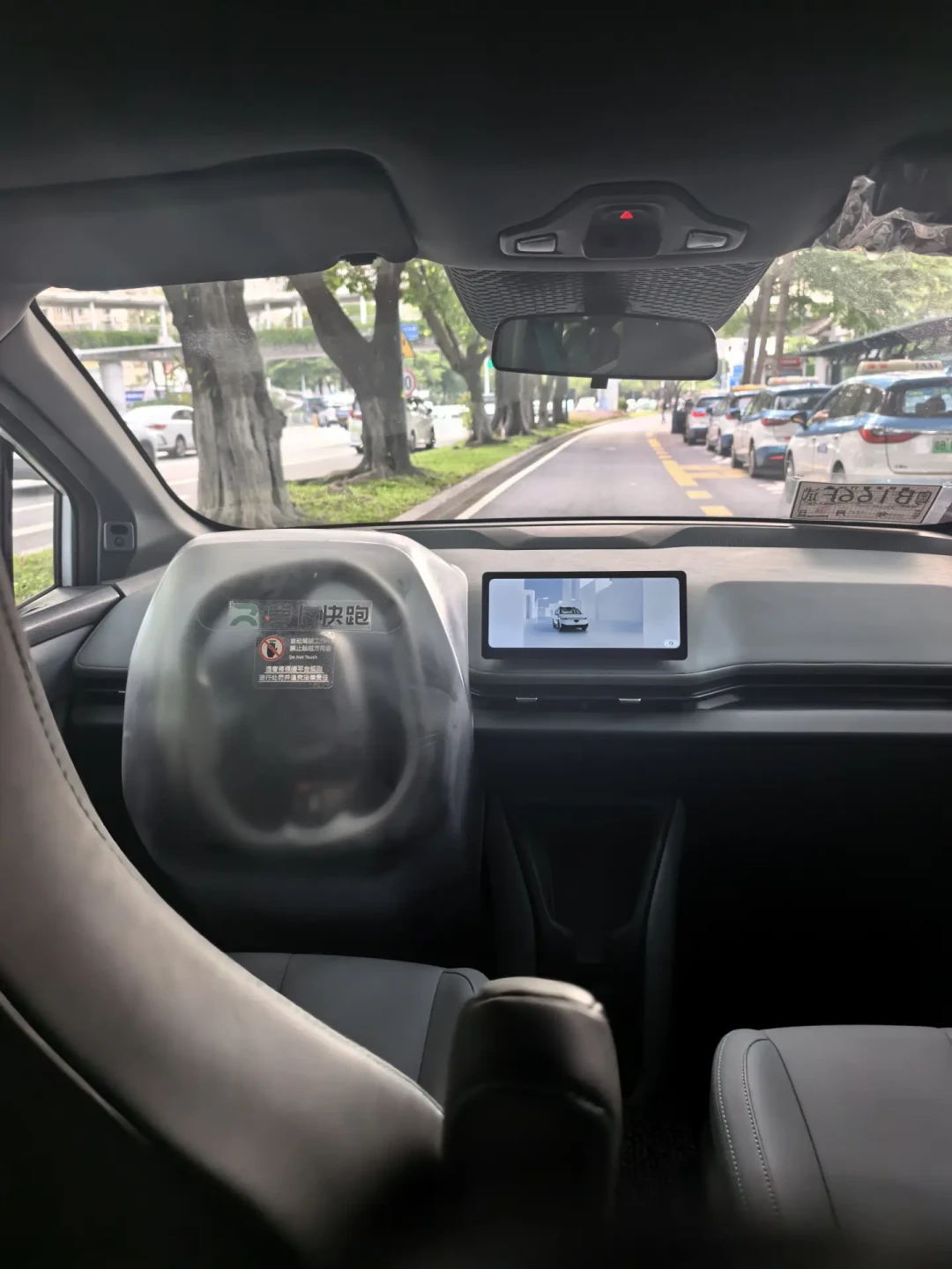 萝卜快跑已经跑进28城,迪拜Uber也能叫到:想尝鲜,先把这三笔账算清楚