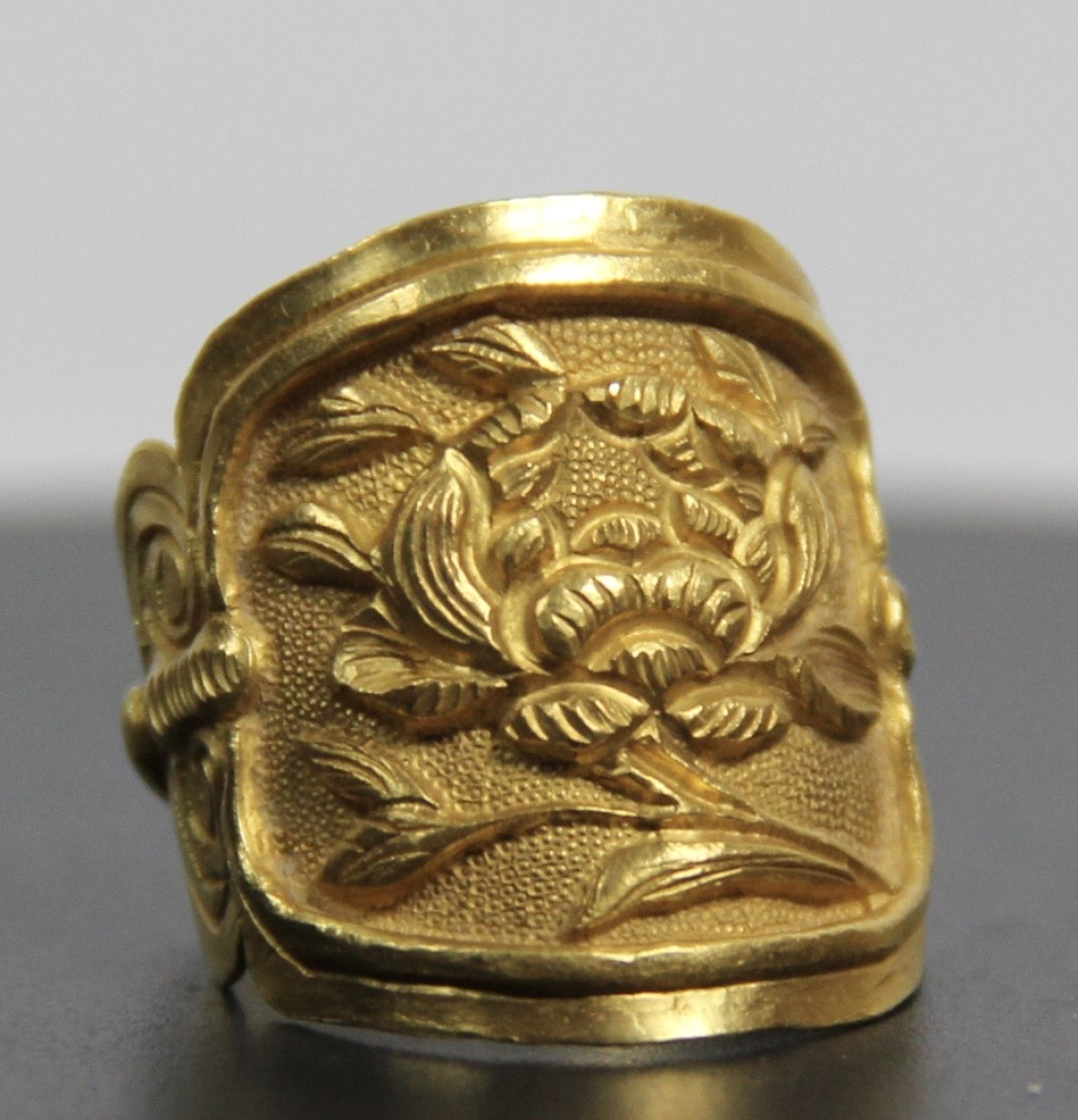 金价冲上4500美元,“古董金戒指”被翻红:它大多不是足金,克价这笔账要换个算法