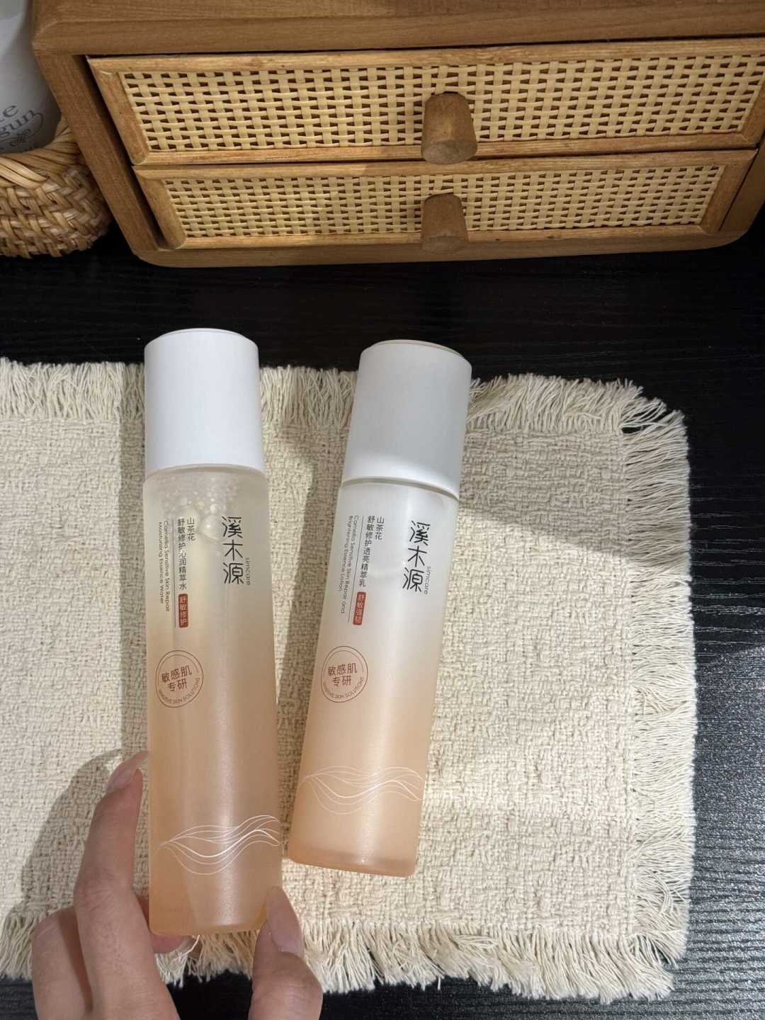 泛红退了又反复：敏感肌的秋换季，