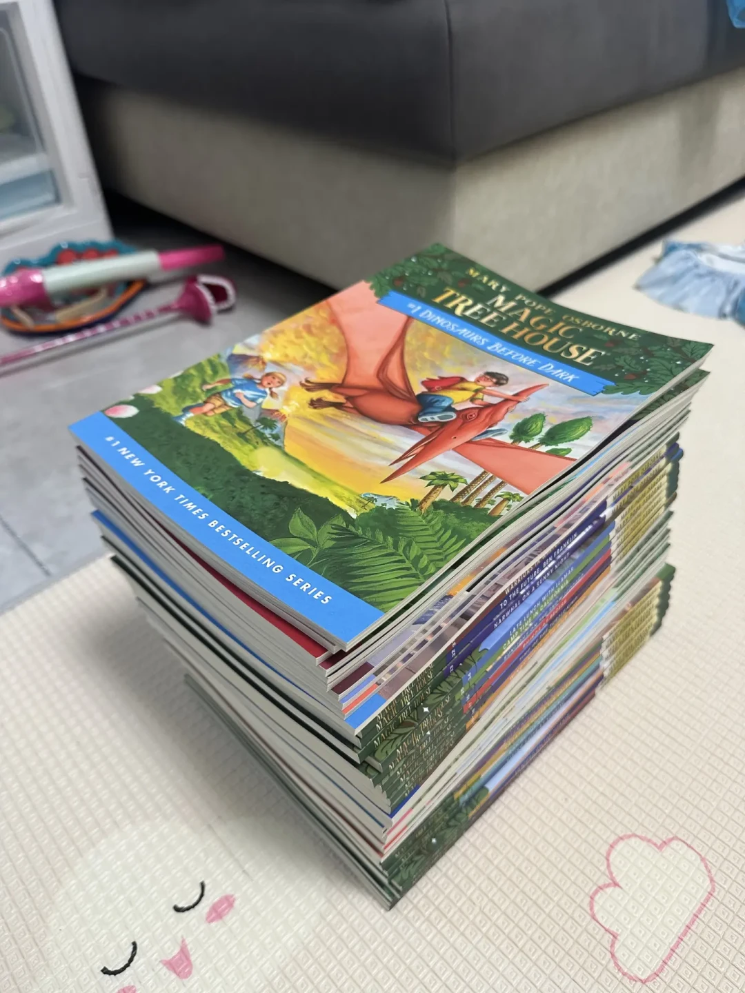 听完《神奇树屋》娃却不碰书?别急着逼读:4个信号判断听没听进去,3个时机入实体书