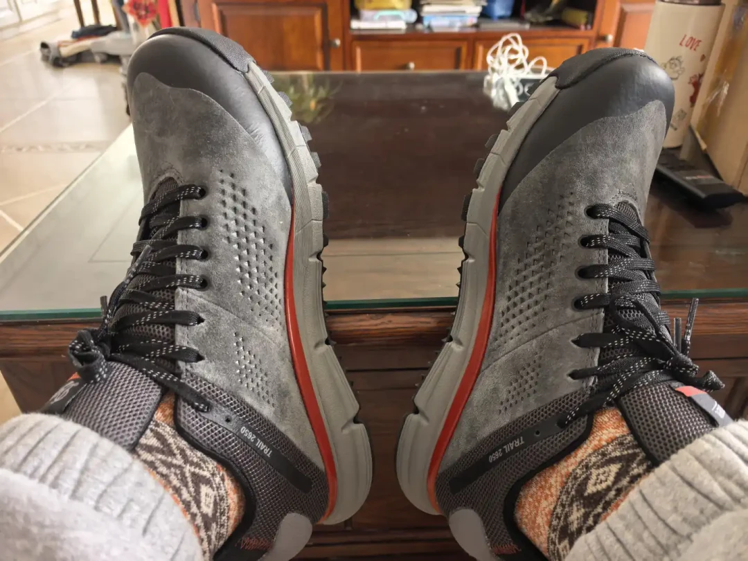 同一双Danner 2650,有人叫它鞋中劳斯莱斯,有人穿一次就要维权:翻遍全网真实评价,适合谁、避什么坑一次说清