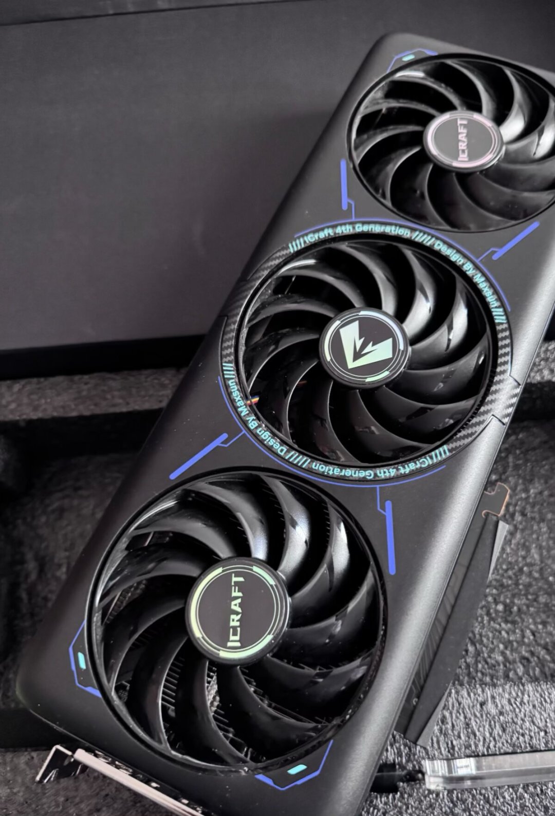 内存涨了500%，连英特尔都回头做DDR4了：
