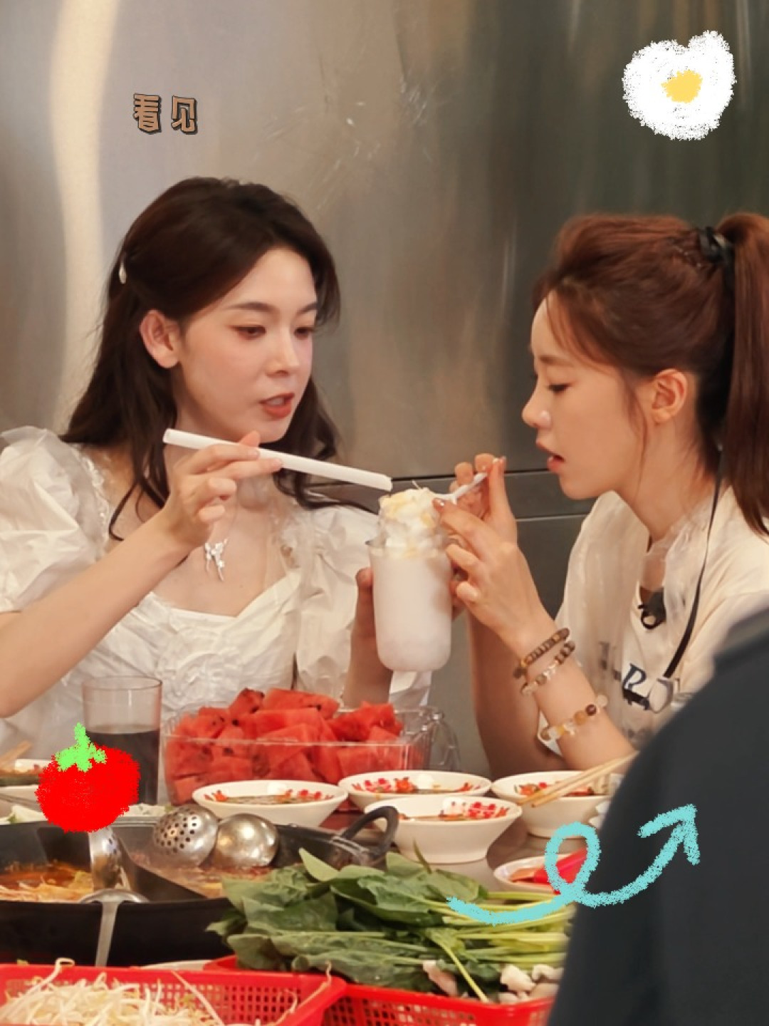 催婚综艺自己宣布不催婚了:《我家那闺女2026》23日开播,六位常驻五位浪姐,这顿“团建饭”值不值得吃