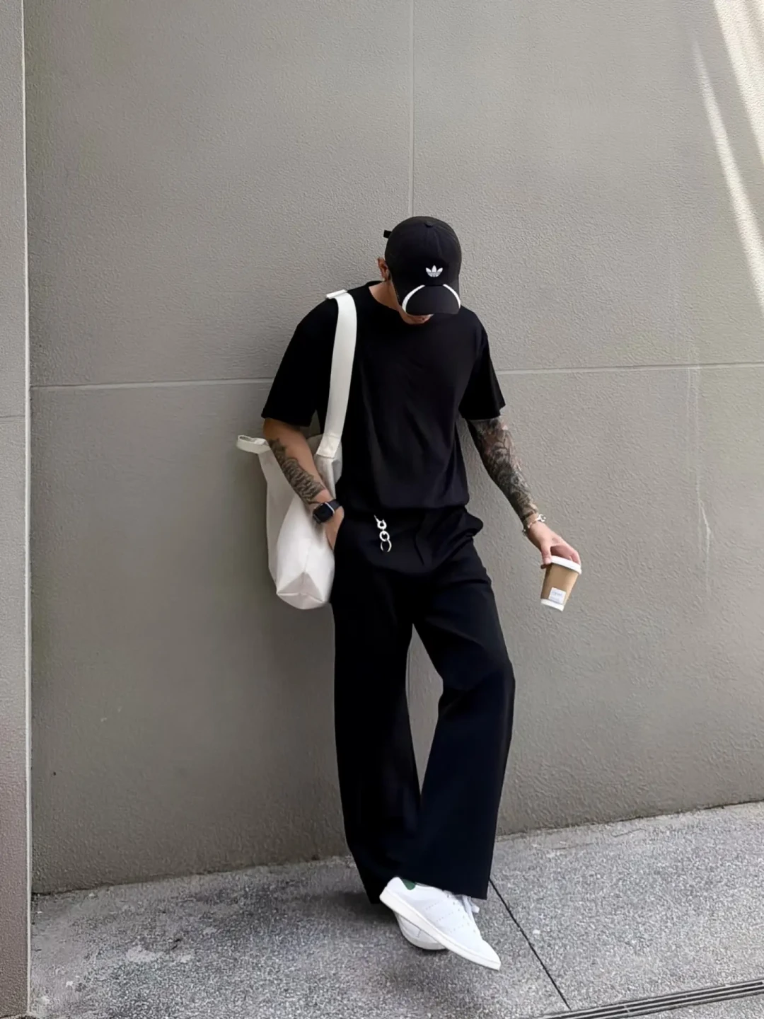 899元卖断货到奥莱清仓：阿迪想救回Stan Smith，两百多还能入手，窗口期不长了