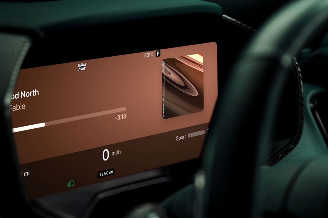 苹果画了4年的CarPlay Ultra,全球只有1家车企真上车:宝马奔驰为何都不接,iPhone车主该不该等,一次说透