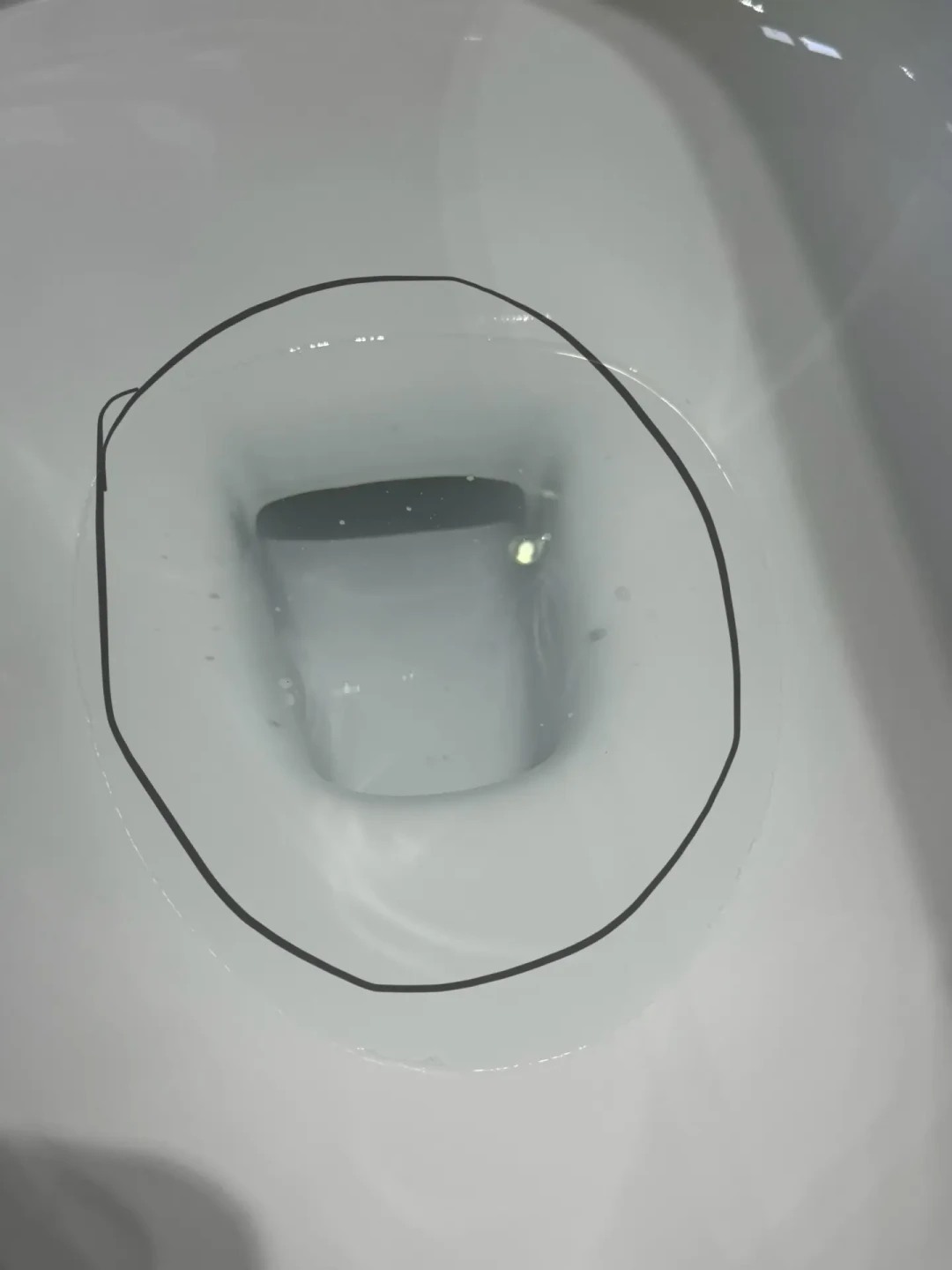 恒洁马桶裂了、釉面发哑先别慌:我把这个月的吐槽帖翻了一遍,异常分三类